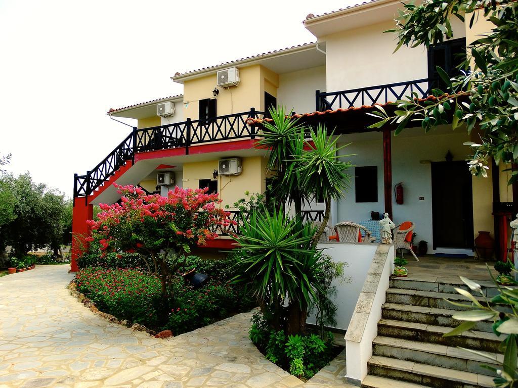 Apartments Karpetis A Green Paradise Psakoudia Luaran gambar